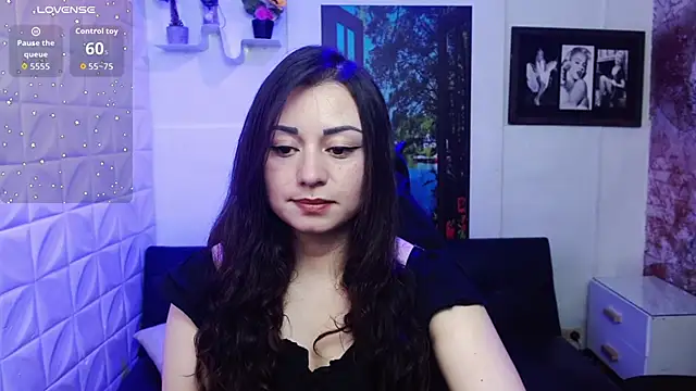 Snapshot of Eva_Roussell chatting on November 6, 4:41 pm Eva Roussell online show from November 6, 4:41 pm