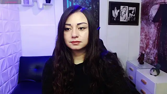 Snapshot of Eva_Roussell chatting on November 8, 2:39 pm Eva Roussell online show from November 8, 2:39 pm