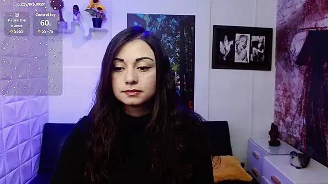 Snapshot of Eva_Roussell chatting on November 10, 2:49 pm Eva Roussell online show from November 10, 2:49 pm