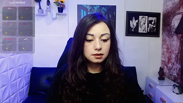 Snapshot of Eva_Roussell chatting on November 14, 2:38 pm Eva Roussell online show from November 14, 2:38 pm