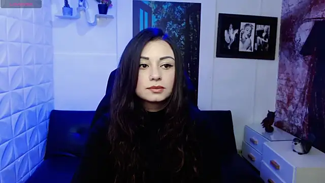 Snapshot of Eva_Roussell chatting on November 21, 2:27 pm Eva Roussell online show from November 21, 2:27 pm