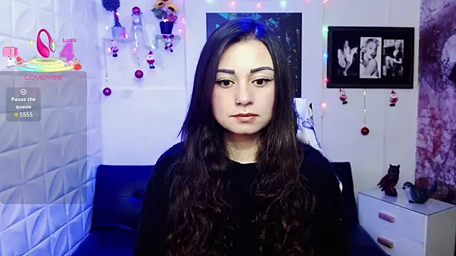 Snapshot of Eva_Roussell chatting on December 16, 3:39 pm Eva Roussell online show from December 16, 3:39 pm