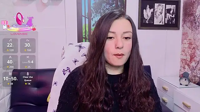 Snapshot of Eva_Roussell chatting on June 24, 2:38 pm Eva Roussell online show from June 24, 2:38 pm