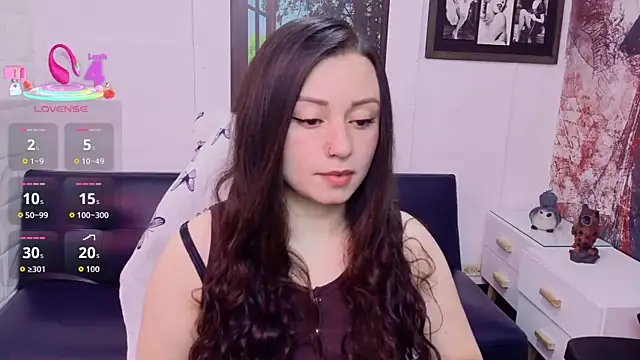Snapshot of Eva_Roussell chatting on June 26, 2:32 pm Eva Roussell online show from June 26, 2:32 pm