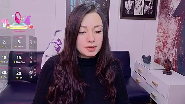 Snapshot of Eva_Roussell chatting on July 28, 6:20 pm Eva Roussell online show from July 28, 6:20 pm