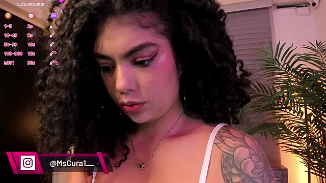 Snapshot of miss_curazao chatting on May 21, 12:23 pm miss curazao online show from May 21, 12:23 pm