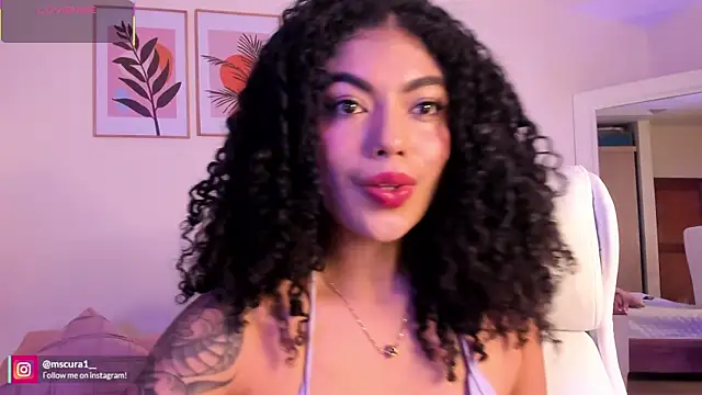Snapshot of miss_curazao chatting on June 9, 12:39 pm miss curazao online show from June 9, 12:39 pm