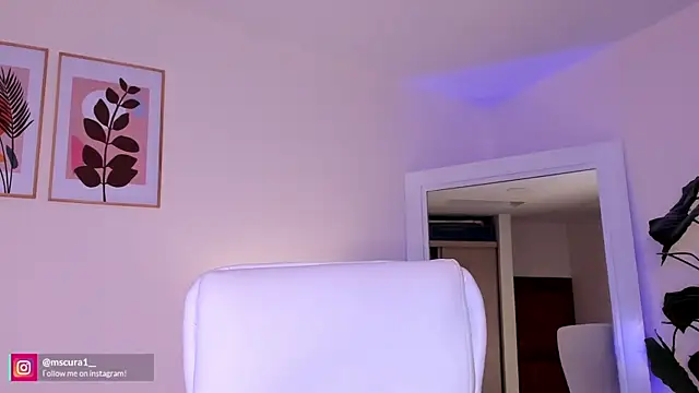 Snapshot of miss_curazao chatting on June 17, 12:40 pm miss curazao online show from June 17, 12:40 pm