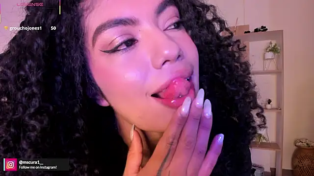 Snapshot of miss_curazao chatting on June 19, 12:53 pm miss curazao online show from June 19, 12:53 pm