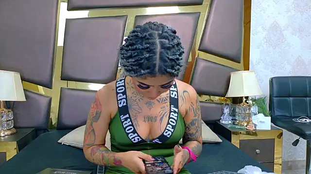 EmilieLake online show from February 14, 8:38 pm