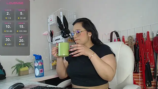  adahara queen online show from December 19, 3:57 am