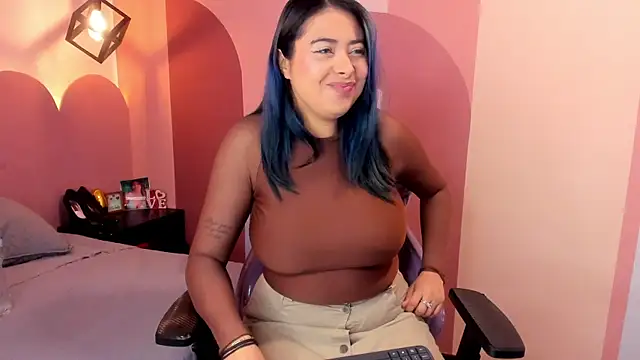 Snapshot of ValeryBoobs1 chatting on May 21, 1:07 pm ValeryBoobs1 online show from May 21, 1:07 pm