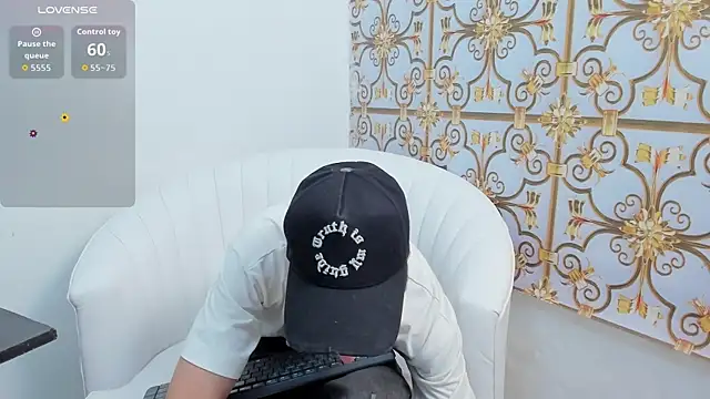 LittleDanny  online show from November 15, 6:59 pm