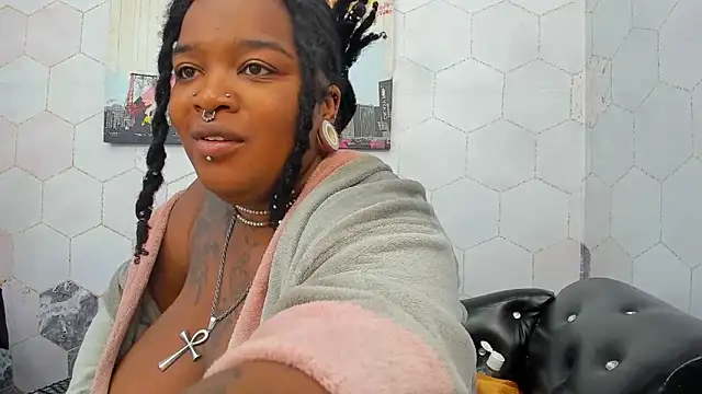 Snapshot of Anaa_Fuentess chatting on October 11, 11:53 am Anaa Fuentess online show from October 11, 11:53 am