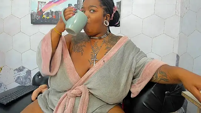 Snapshot of Anaa_Fuentess chatting on October 22, 11:54 am Anaa Fuentess online show from October 22, 11:54 am