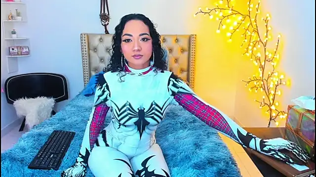 LenaStylesOA online show from October 10, 1:21 pm