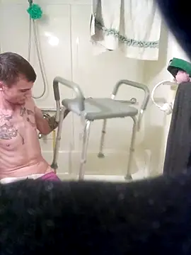 jizzyglizzy92 online show from February 17, 5:15 am