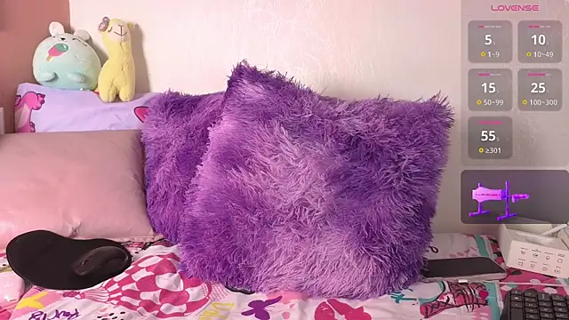 Georgina Astor online show from August 3, 3:27 am