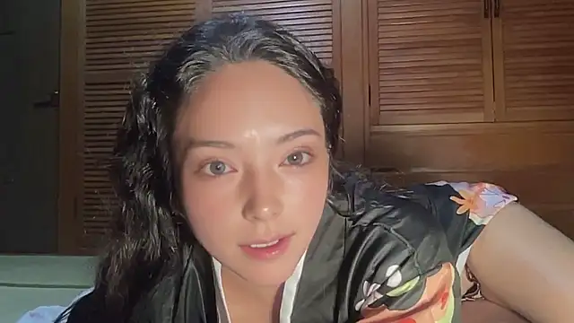 Snapshot of ena8888 chatting on October 26, 4:02 pm ena8888 online show from October 26, 4:02 pm