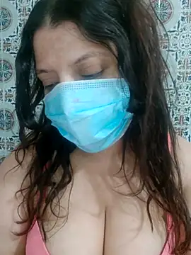 Snapshot of Hot-lino chatting on June 3, 3:50 pm Hot-lino online show from June 3, 3:50 pm