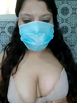 Snapshot of Hot-lino chatting on June 19, 4:00 pm Hot-lino online show from June 19, 4:00 pm