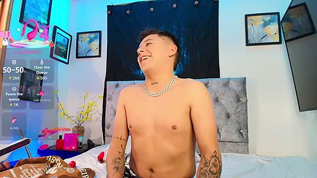 Snapshot of Michael_Lopez_1 chatting on January 11, 7:41 pm Michael Lopez 1 online show from January 11, 7:41 pm