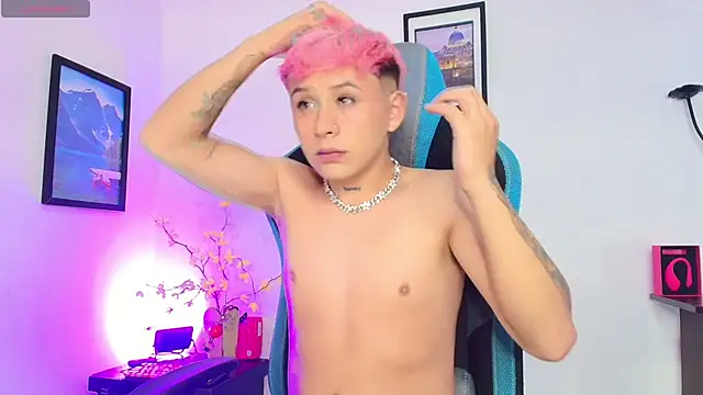 Snapshot of Michael_Lopez_1 chatting on April 10, 11:04 am Michael Lopez 1 online show from April 10, 11:04 am