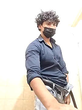 Snapshot of Goodmens5 chatting on September 24, 8:17 am Goodmens5 online show from September 24, 8:17 am