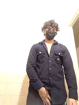 Snapshot of Goodmens5 chatting on October 6, 2:36 pm Goodmens5 online show from October 6, 2:36 pm