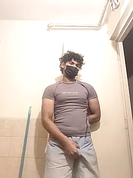 Snapshot of Goodmens5 chatting on November 3, 3:46 pm Goodmens5 online show from November 3, 3:46 pm