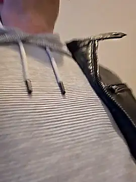 Snapshot of IMGTomi chatting on February 2, 1:21 pm IMGTomi online show from February 2, 1:21 pm