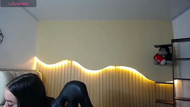 MOLLYSPENCER1 online show from July 28, 3:43 pm
