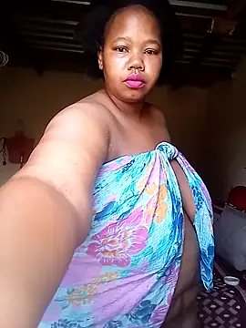 Curvycandy95 online show from October 17, 4:59 am