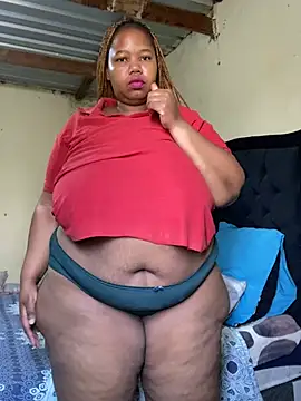 Snapshot of Curvycandy95 chatting on July 2, 7:14 am Curvycandy95 online show from July 2, 7:14 am