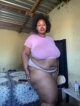 Snapshot of Curvycandy95 chatting on July 16, 7:03 am Curvycandy95 online show from July 16, 7:03 am