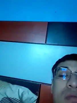 Snapshot of Exotic19cm chatting on October 22, 7:30 am Exotic19cm online show from October 22, 7:30 am