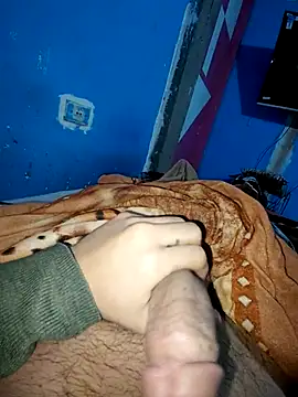 Snapshot of Exotic19cm chatting on December 3, 7:16 am Exotic19cm online show from December 3, 7:16 am