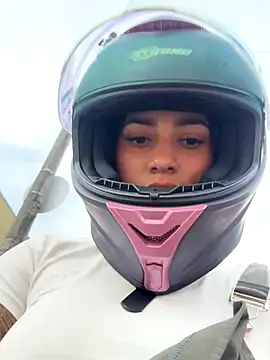 Snapshot of AlannaEvons chatting on November 15, 9:54 pm AlannaEvons online show from November 15, 9:54 pm