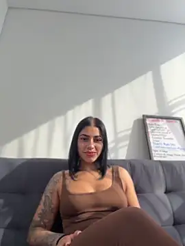 Snapshot of AlannaEvons chatting on July 1, 9:03 pm AlannaEvons online show from July 1, 9:03 pm
