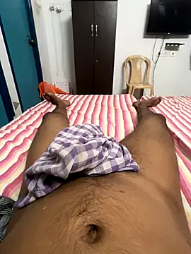 Snapshot of usermood2000 chatting on November 5, 6:57 am usermood2000 online show from November 5, 6:57 am