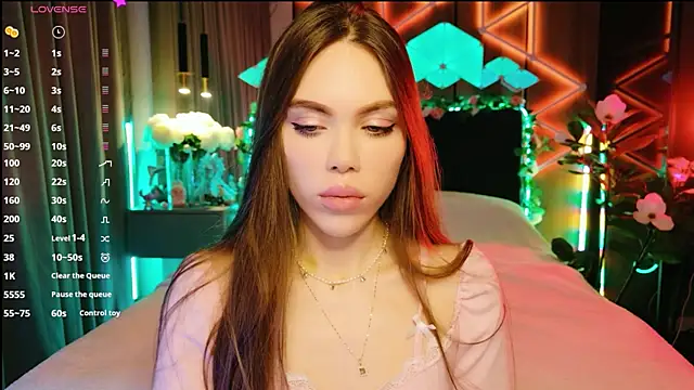 MimiFors online show from October 10, 4:28 pm