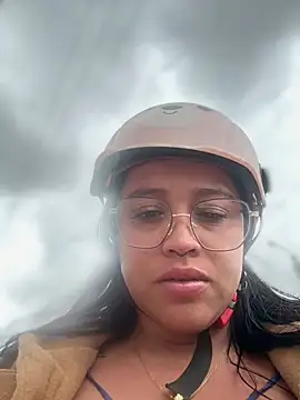 -Mia1 online show from June 27, 2:12 pm