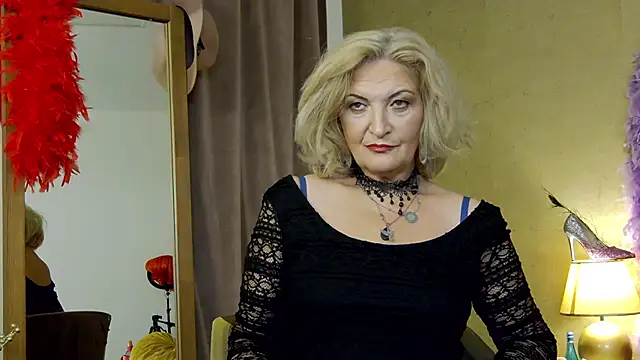 Allura Jenson online show from June 26, 9:30 pm