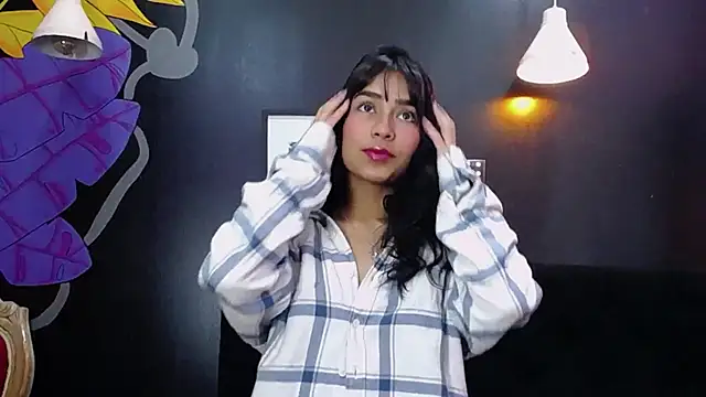Snapshot of Hott_Molly chatting on September 16, 8:32 pm Hott Molly online show from September 16, 8:32 pm