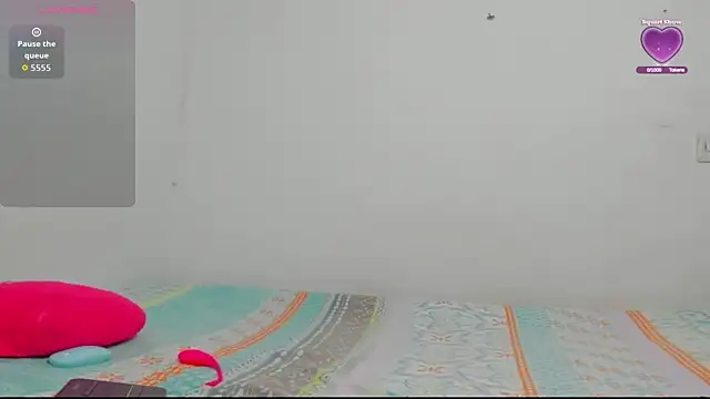 Snapshot of woman_rosse chatting on October 2, 11:12 pm woman rosse online show from October 2, 11:12 pm