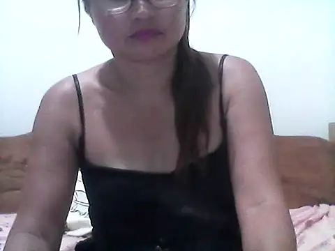 nathalie0045 online show from April 24, 10:39 am