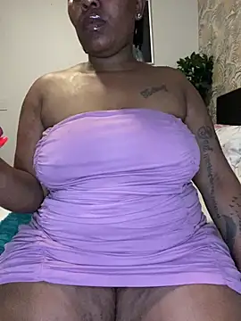 Snapshot of fatpussydallx chatting on June 20, 4:59 am fatpussydallx online show from June 20, 4:59 am