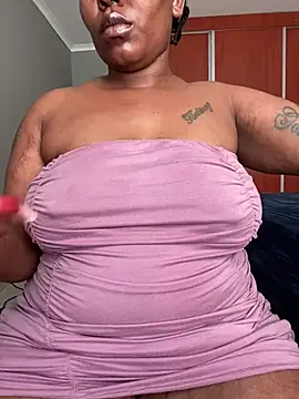 Snapshot of fatpussydallx chatting on July 13, 8:06 am fatpussydallx online show from July 13, 8:06 am