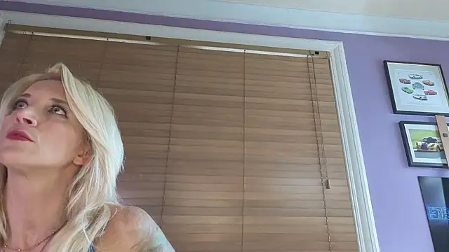SereneXX online show from June 17, 9:34 am