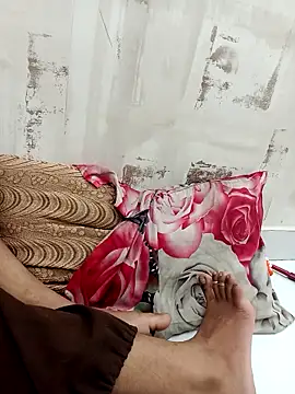 Snapshot of cute_parii_ chatting on September 18, 8:33 pm cute parii  online show from September 18, 8:33 pm